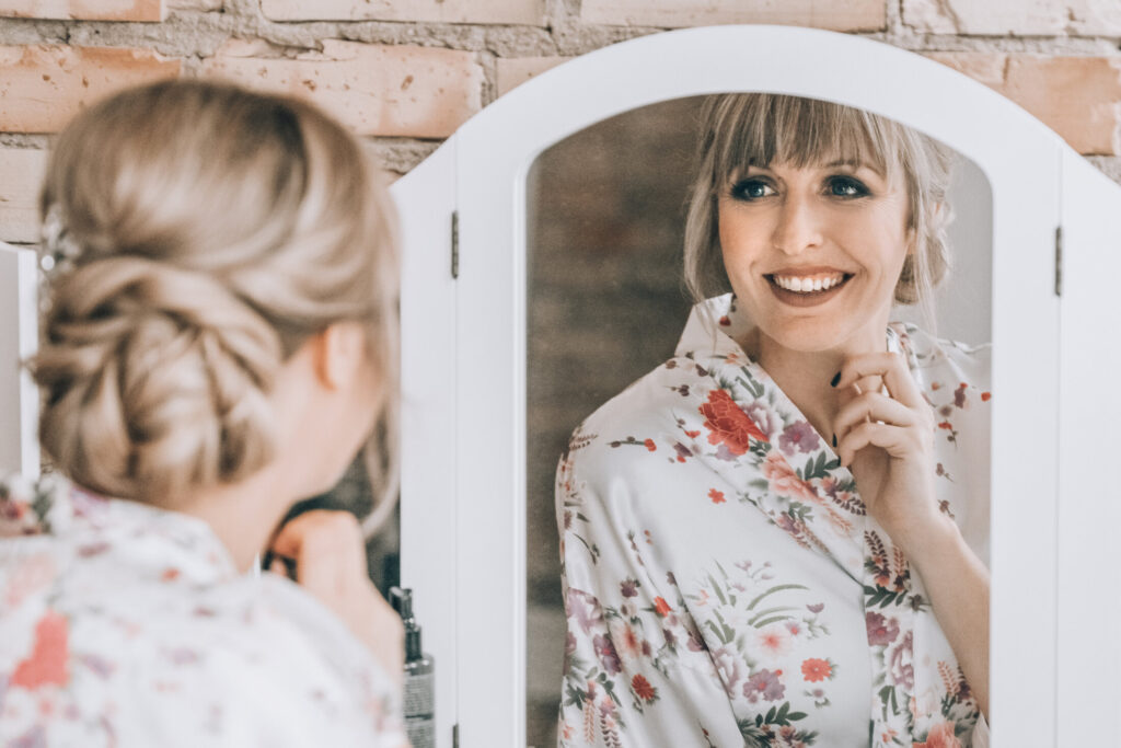 Bride getting ready  at Aster Cafe, River Room, St