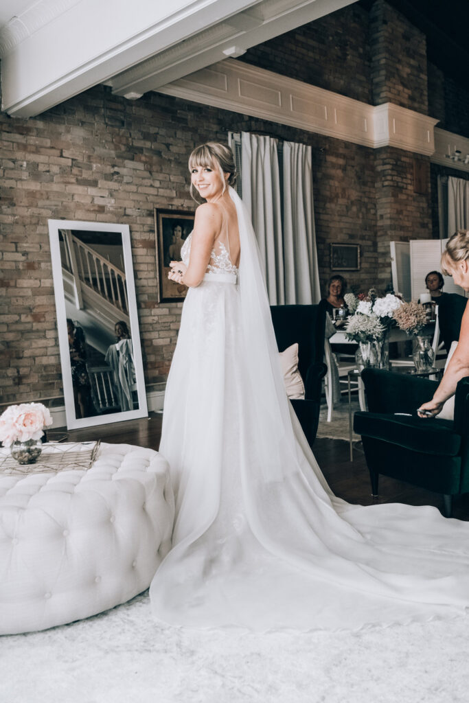 Bride getting ready  at Aster Cafe, River Room, St