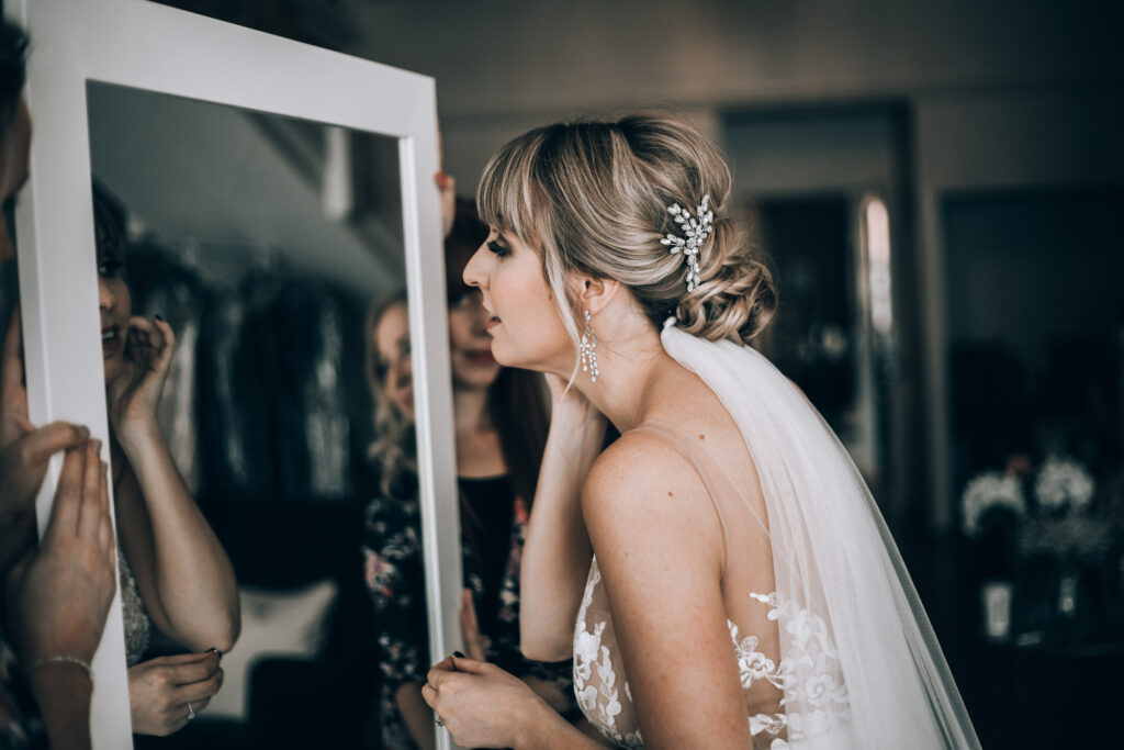 Bride getting ready  at Aster Cafe, River Room, St